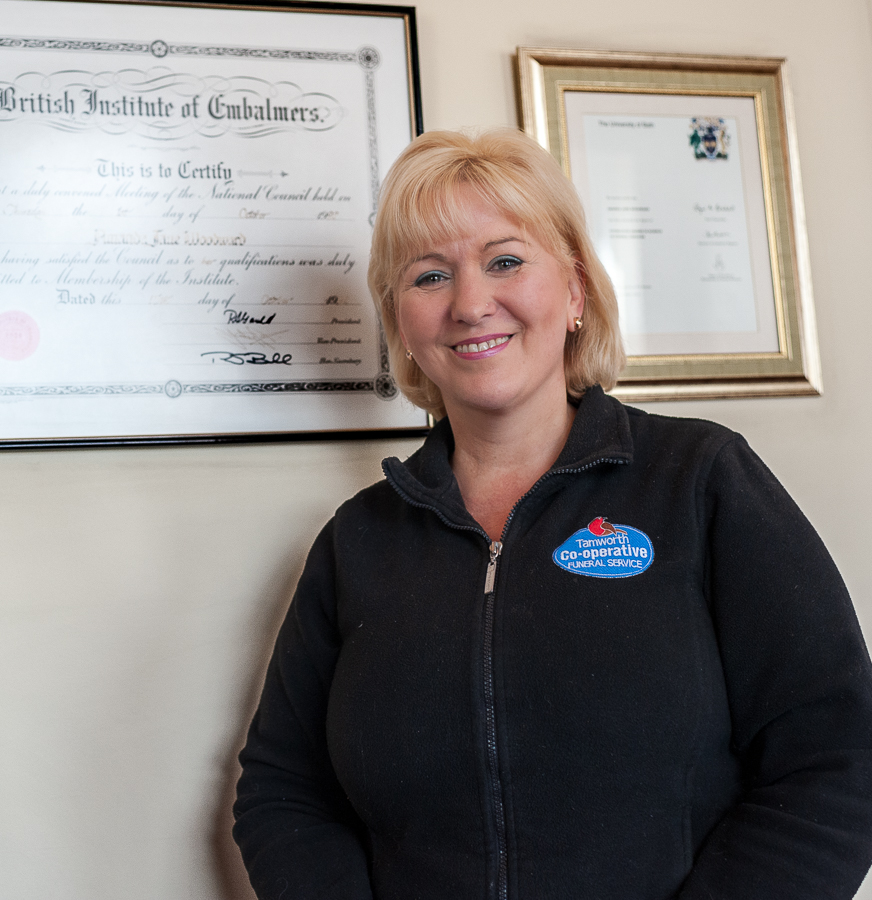 Tamworth Co-op funeral boss retiring after distinguished 30-year career