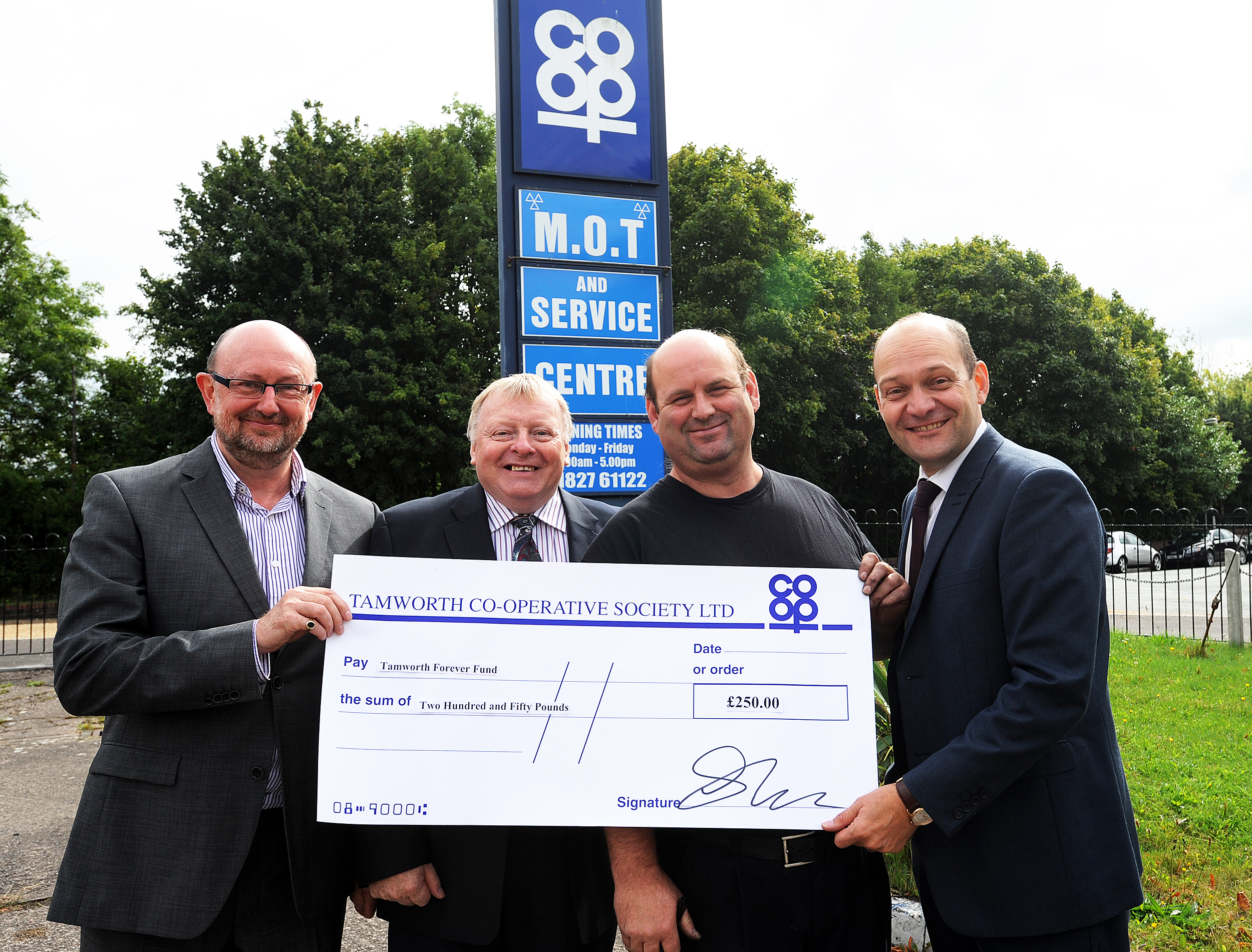 Tamworth Co-op garage customers gear up to boost town Forever fund