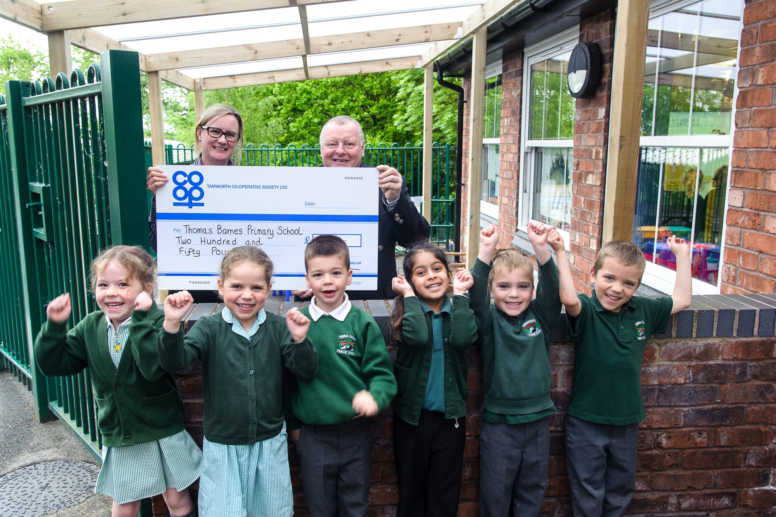Tamworth Co-op pulls strings for school to put on puppet shows