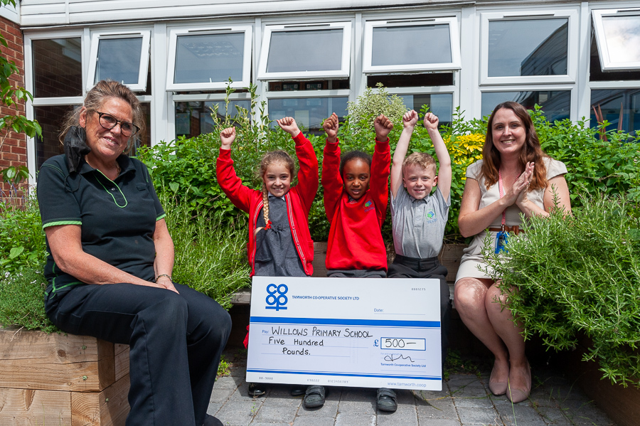 Lichfield Co-op shoppers raise £500 for ‘tranquillity garden’
