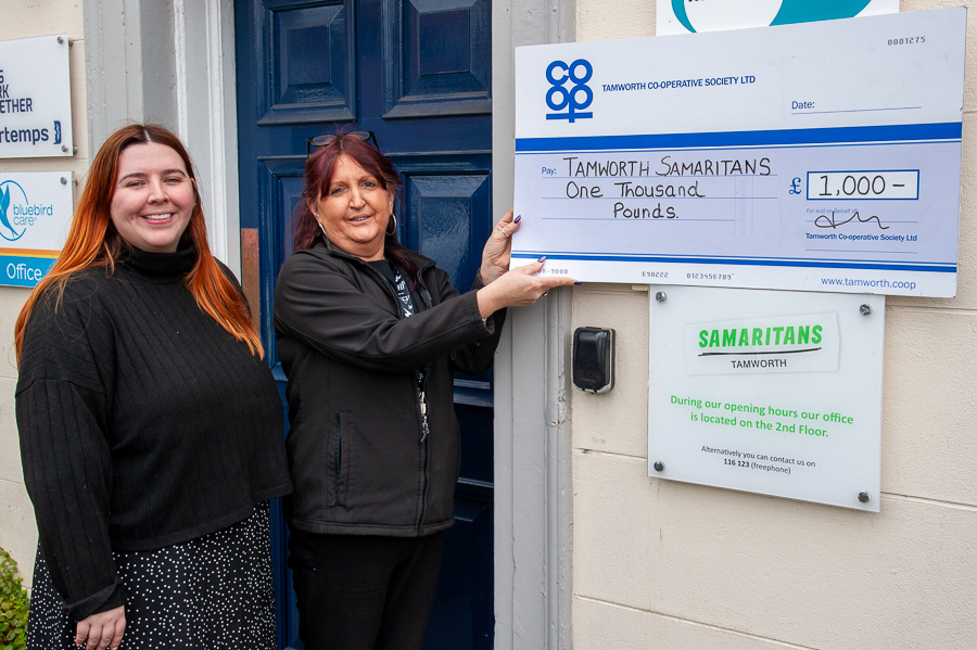 Tamworth Samaritans handed £1,000 to support lifeline service