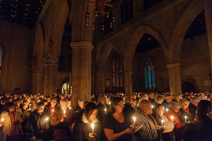 Hundreds pay tribute to lost loved ones at Tamworth Co-op Christmas memorial service