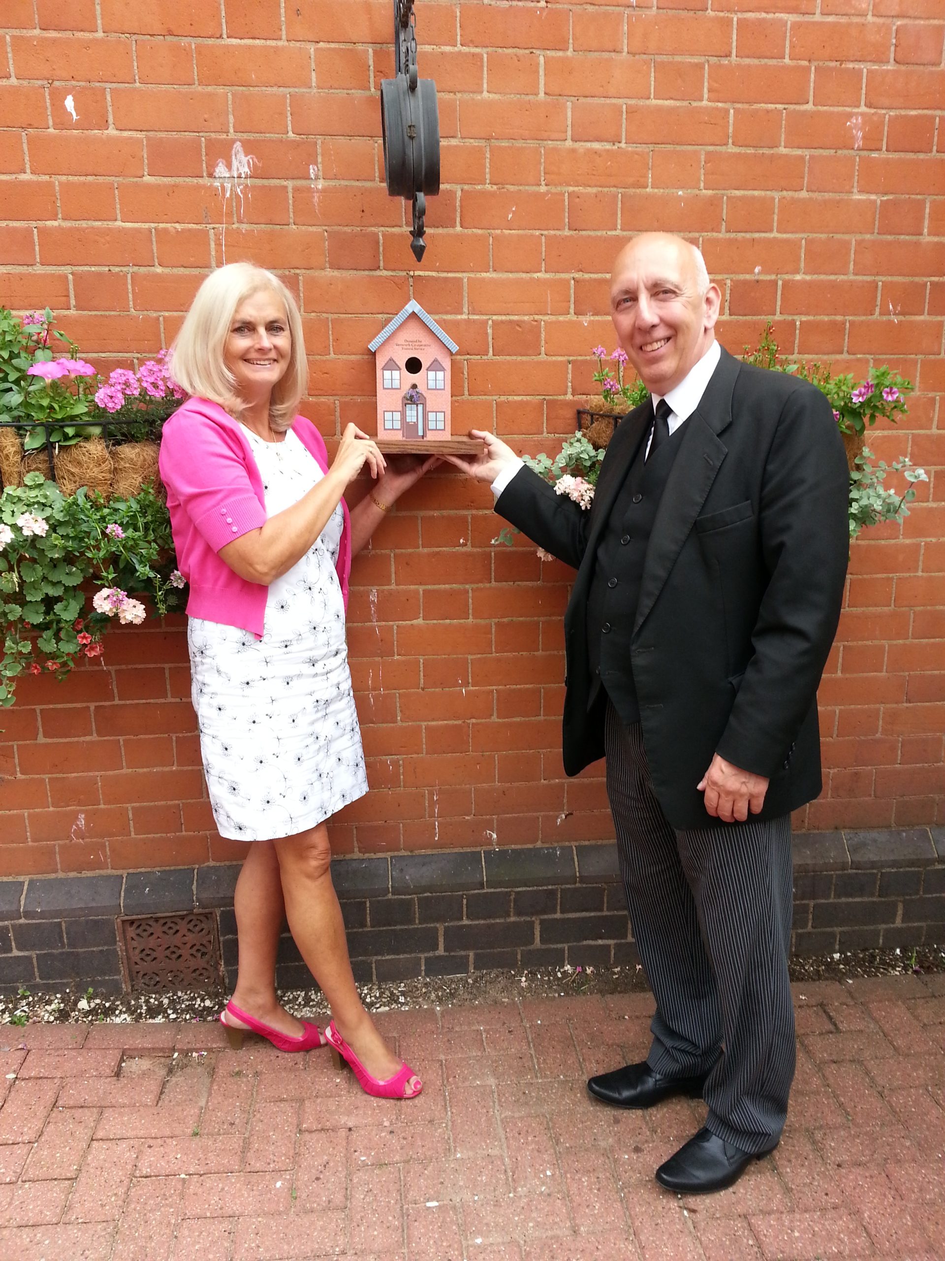 Tamworth Co-op launches scheme to feed the birds